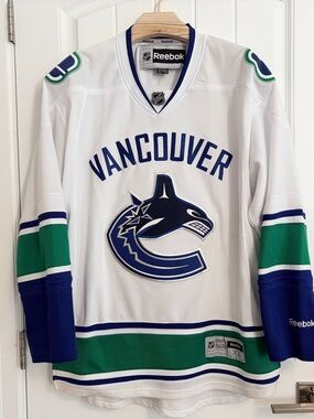 Authentic Reebok Vancouver Canucks White Orca Jersey Size XL